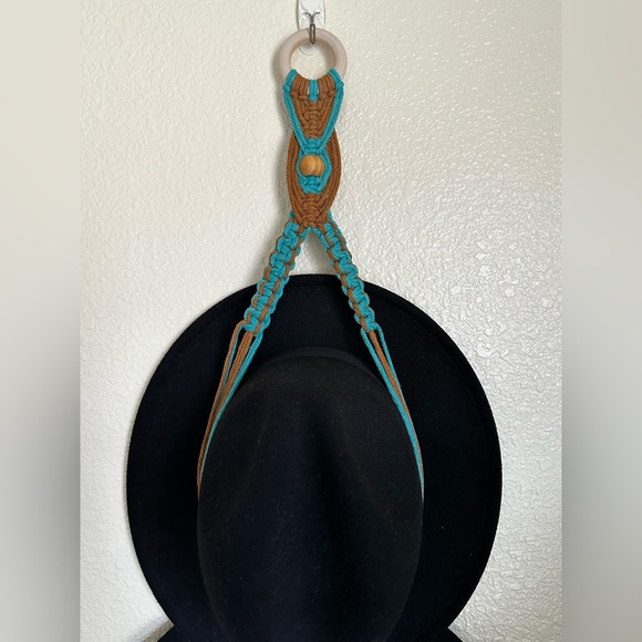 Customize Your Single Hat Holder - Picture 3 of 10